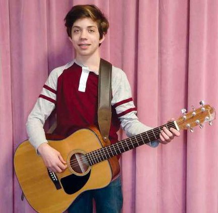 Robert Keel-guitar winner WEB