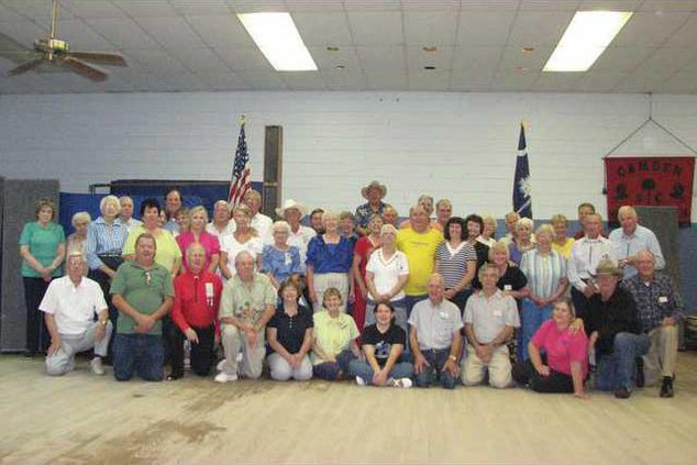 Square dancers groupweb