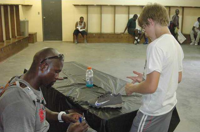 VH signing.JPG