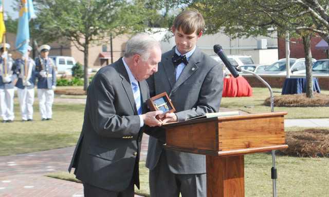Statues Unveiled - Graham and Hagins