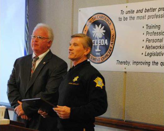 Lott Presents Swindler Award WEB