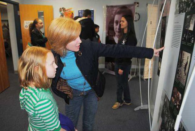 anne frank exhibit 1