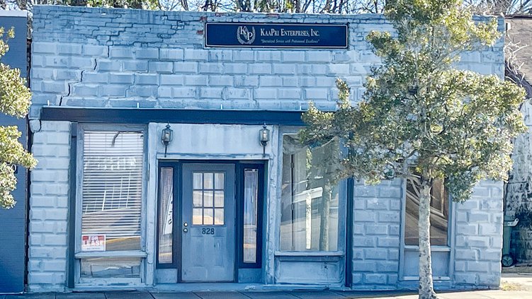 828 Broad Street